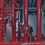 tubulação ranhurada na cor vermelha